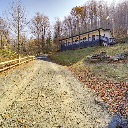 Pet-Friendly Spruce Pine Cabin With Private Fire Pit Zewnętrze zdjęcie