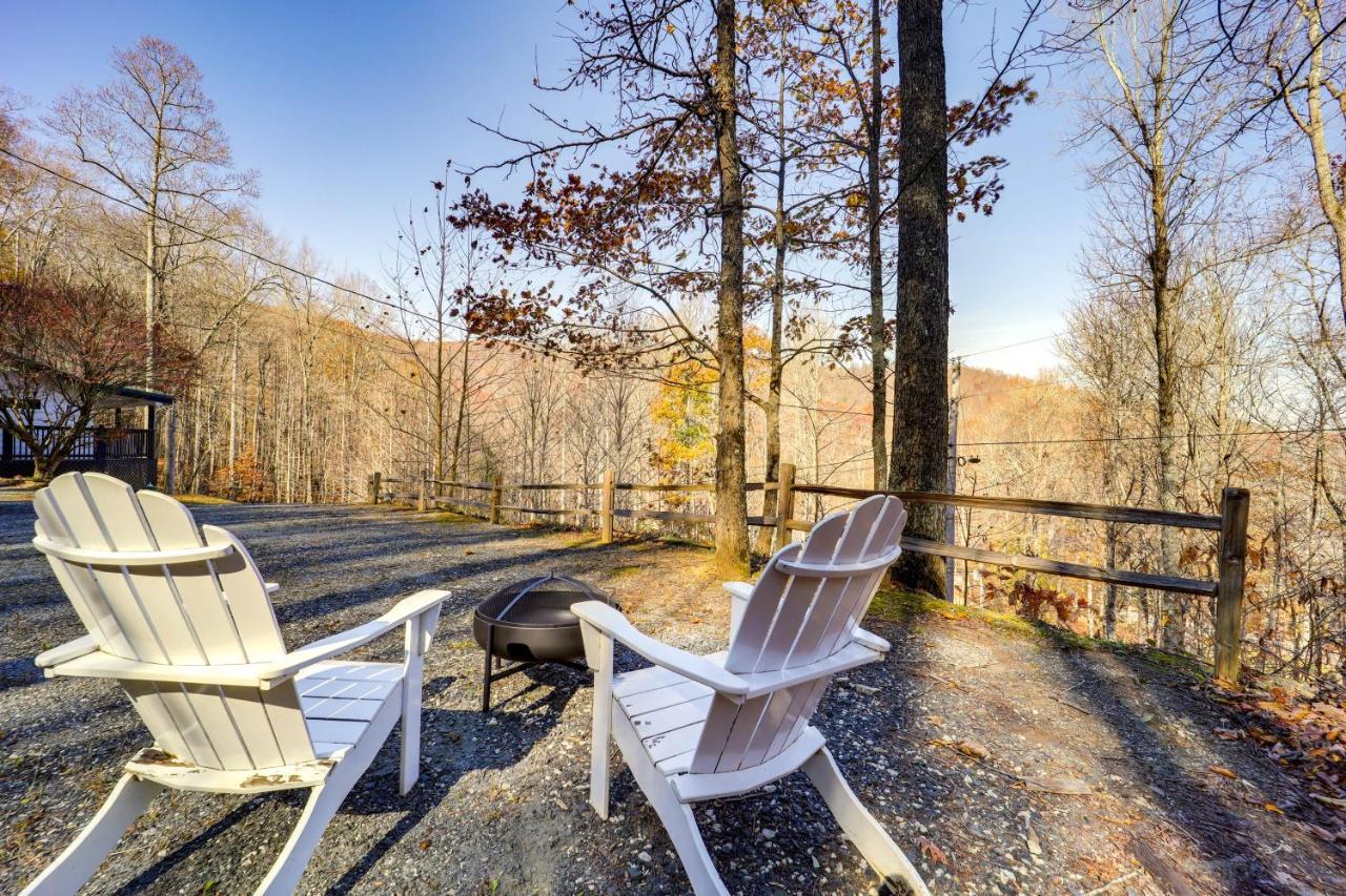 Pet-Friendly Spruce Pine Cabin With Private Fire Pit Zewnętrze zdjęcie