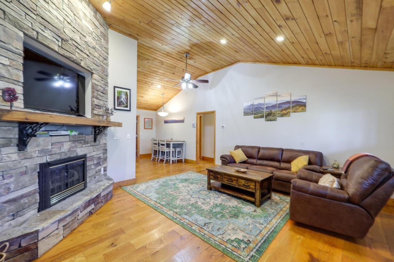 Pet-Friendly Spruce Pine Cabin With Private Fire Pit Zewnętrze zdjęcie