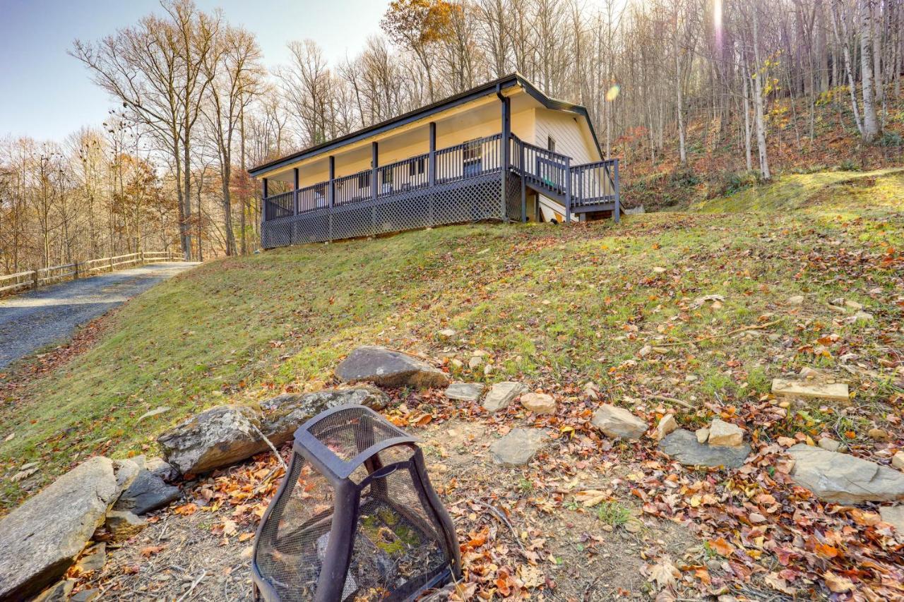 Pet-Friendly Spruce Pine Cabin With Private Fire Pit Zewnętrze zdjęcie