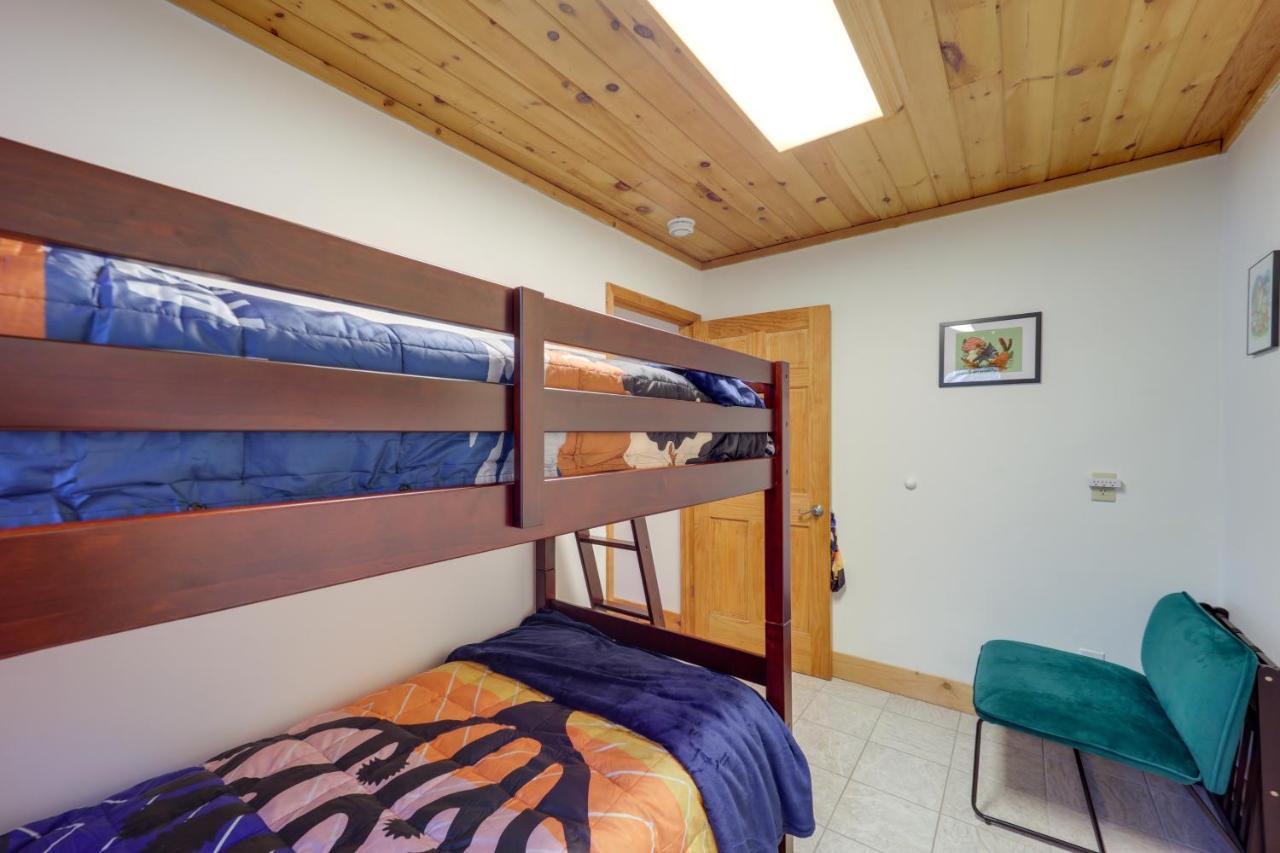 Pet-Friendly Spruce Pine Cabin With Private Fire Pit Zewnętrze zdjęcie